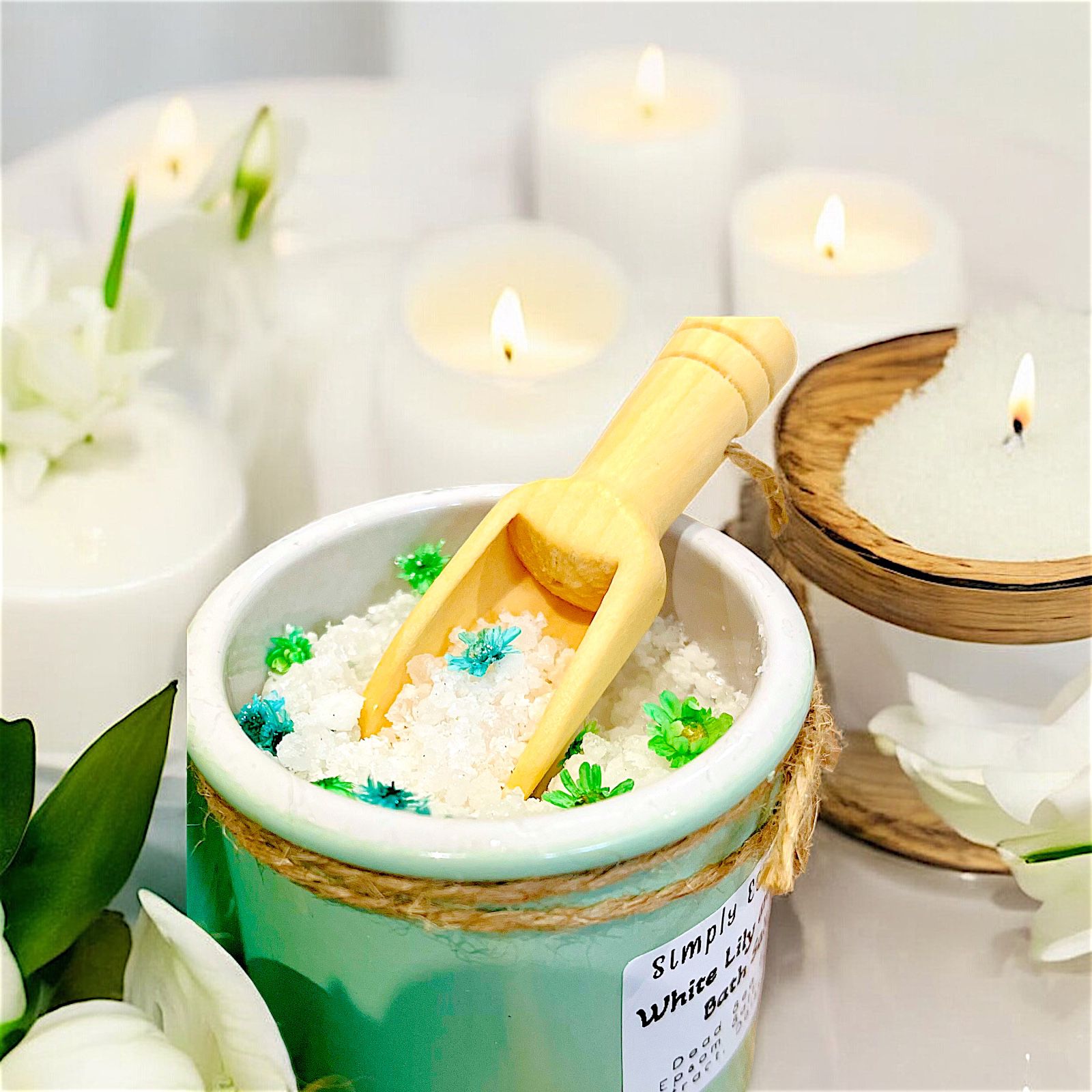 white lily scented candle White Lily and Aloe Bath Salt Trial Size 1oz